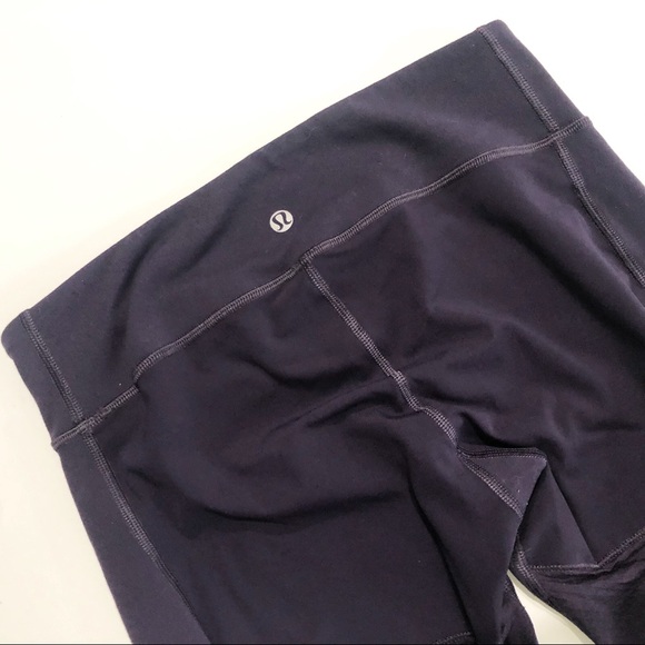 Lululemon Journey Crop in Black Grape - Sz 6 - Picture 5 of 6